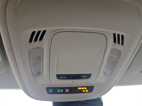 Used 2023 Buick Envision Preferred image 28