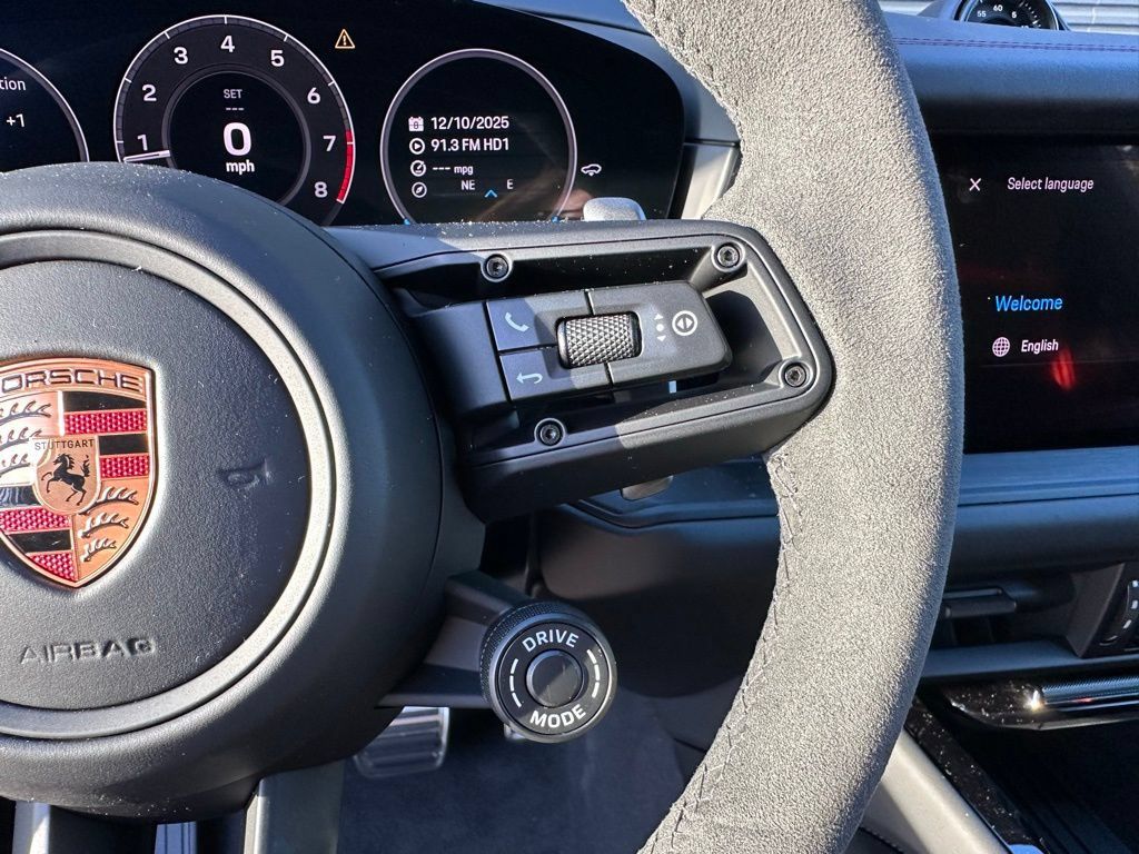 Certified 2026 Porsche Cayenne GTS AWD/4WD image 16
