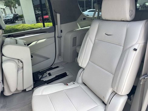 Used 2026 Cadillac Escalade ESV Platinum Sport w/ LPO, ONYX Package AWD/4WD image 13