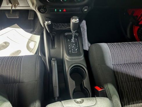 Used 2012 Jeep Wrangler Unlimited Sport image 22
