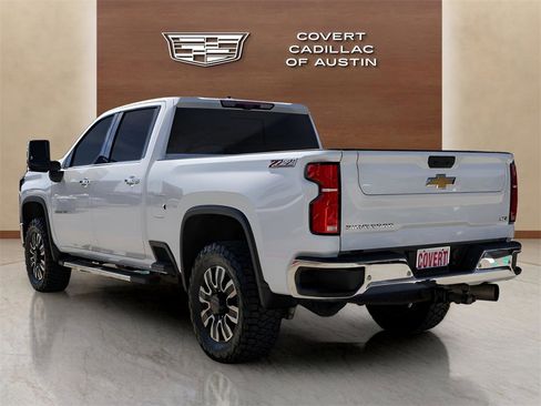 Used 2024 Chevrolet Silverado 2500 LTZ w/ LTZ Plus Package image 3
