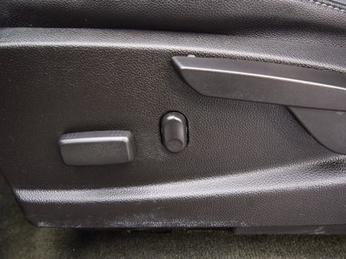 Used 2016 Chevrolet Colorado Z71 image 25