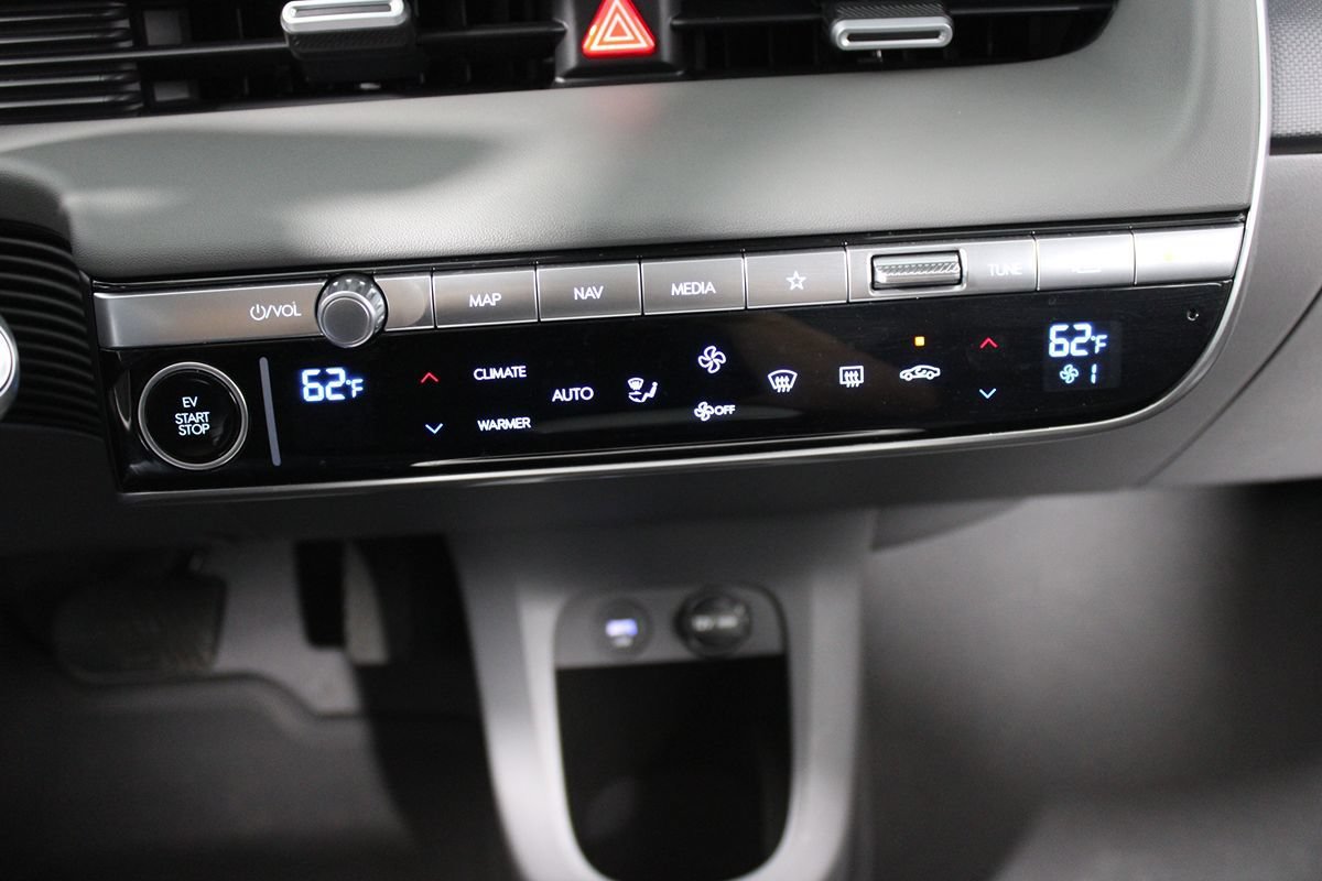 Used 2024 Hyundai Ioniq 5 SE RWD image 13