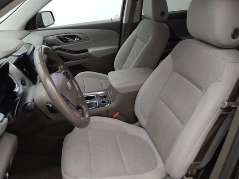 Used 2020 Chevrolet Traverse LT FWD image 17