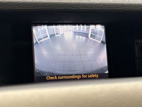Used 2011 Toyota Sienna XLE FWD image 25