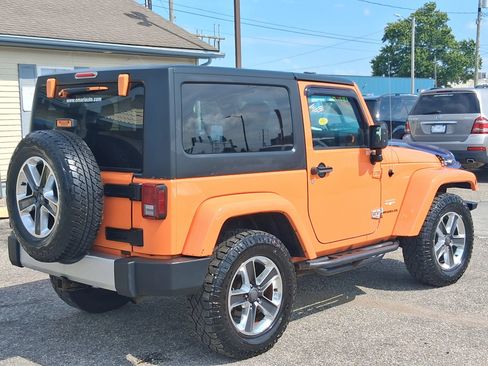 Used 2012 Jeep Wrangler Sahara w/ Dual Top Group AWD/4WD image 22