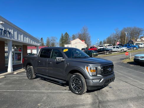 Used 2023 Ford F150 XLT w/ Equipment Group 302A High image 3