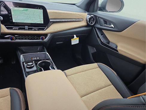 New 2026 Chevrolet Equinox ACTIV w/ Safety and Technology Package FWD image 12