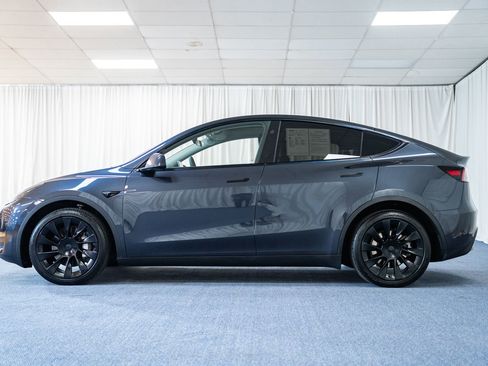 Used 2024 Tesla Model Y Long Range image 5