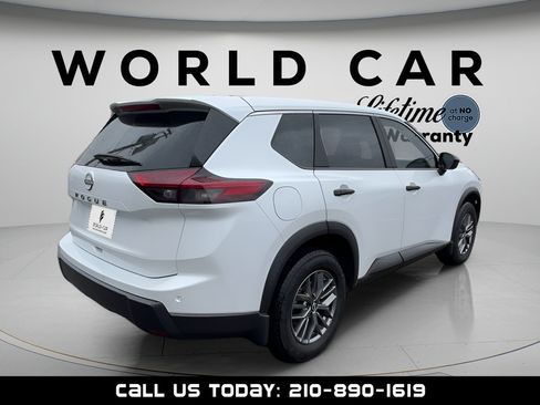 Used 2025 Nissan Rogue S FWD image 3
