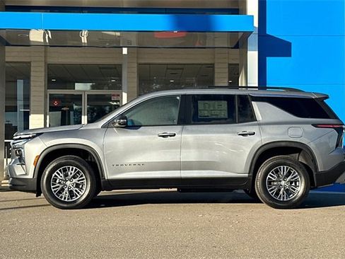 New 2026 Chevrolet Traverse LT image 9