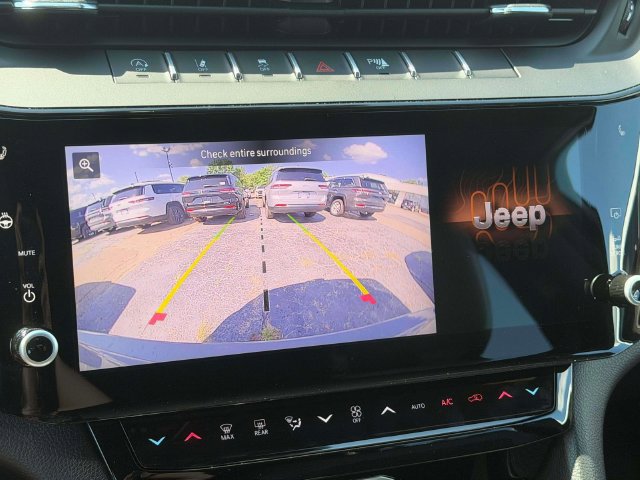 New 2027 Jeep Grand Cherokee Altitude AWD/4WD image 24