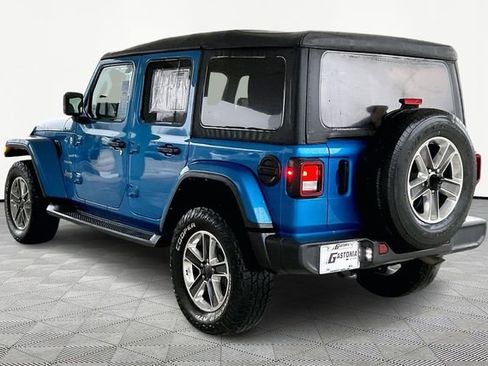 Used 2022 Jeep Wrangler Unlimited Sahara image 4