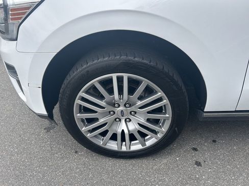 Used 2023 Ford Expedition Limited image 29