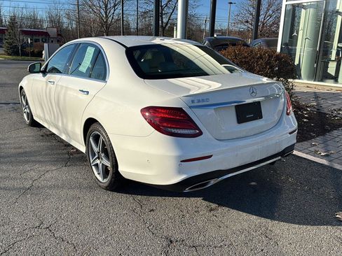 Used 2020 Mercedes-Benz E 350 4MATIC Sedan image 2