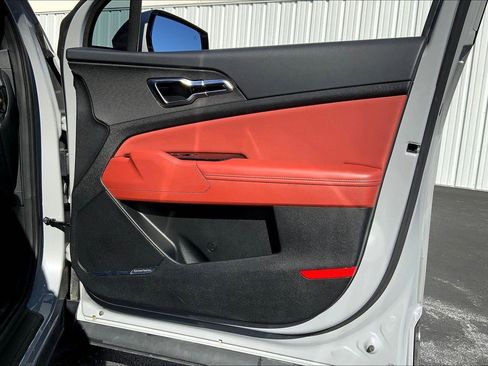 Used 2024 Kia Sportage SX image 22