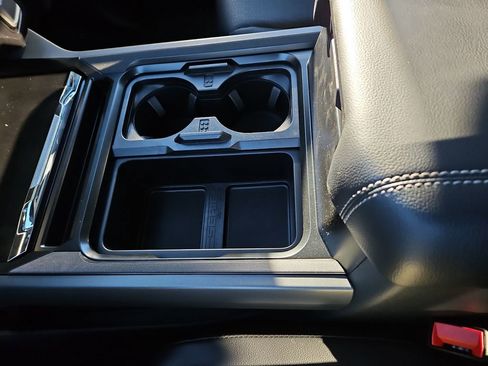 New 2026 Ford F250 Lariat w/ Tremor Off-Road Package image 28