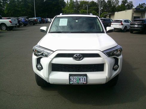 Used 2018 Toyota 4Runner SR5 Premium AWD/4WD image 8