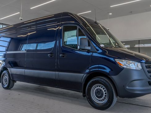 New 2026 Mercedes-Benz Sprinter 2500 image 12