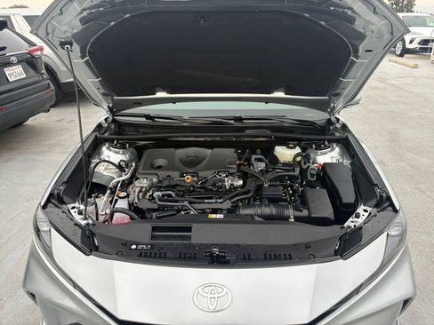 Used 2025 Toyota Camry LE image 31