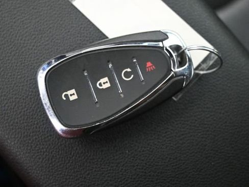 Used 2025 Chevrolet TrailBlazer LT AWD/4WD image 16