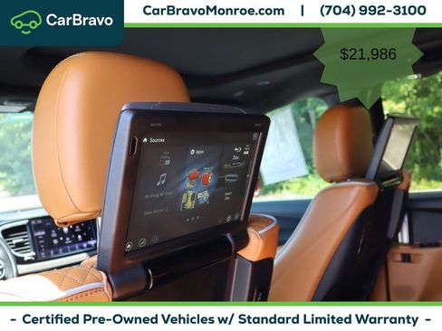 Used 2021 Chrysler Pacifica Pinnacle FWD image 41