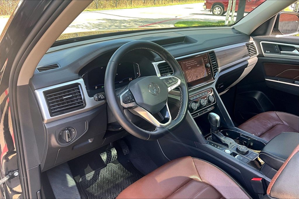 Used 2021 Volkswagen Atlas SEL Premium AWD/4WD image 17