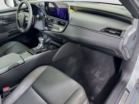 Used 2023 Lexus ES 250 w/ Premium Package AWD/4WD image 31