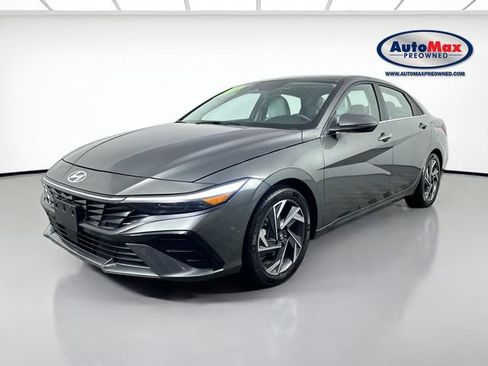 Used 2024 Hyundai Elantra Limited FWD image 5