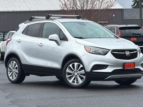 Used 2018 Buick Encore Preferred FWD image 2
