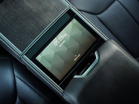 Used 2022 Land Rover Range Rover Long Wheelbase First Edition image 2