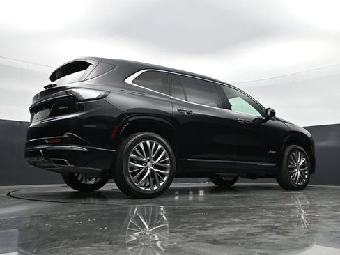 Used 2026 Buick Enclave Avenir w/ Super Cruise Package AWD/4WD image 42