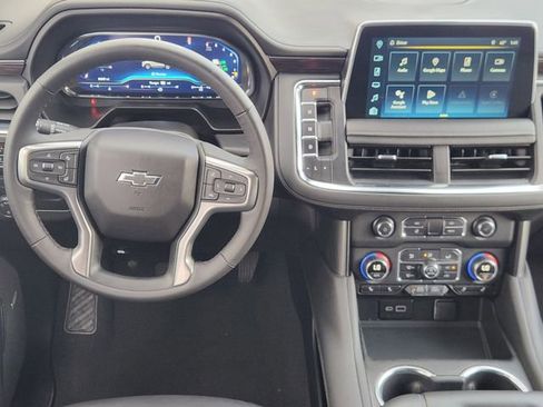 Used 2024 Chevrolet Tahoe Z71 w/ Luxury Package image 24