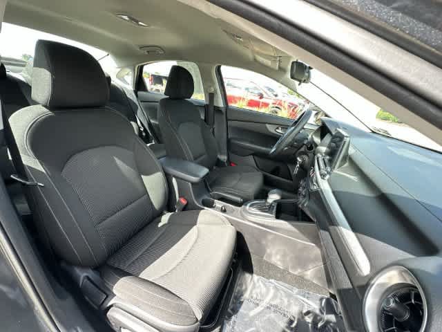 Used 2021 Kia Forte LXS FWD image 19