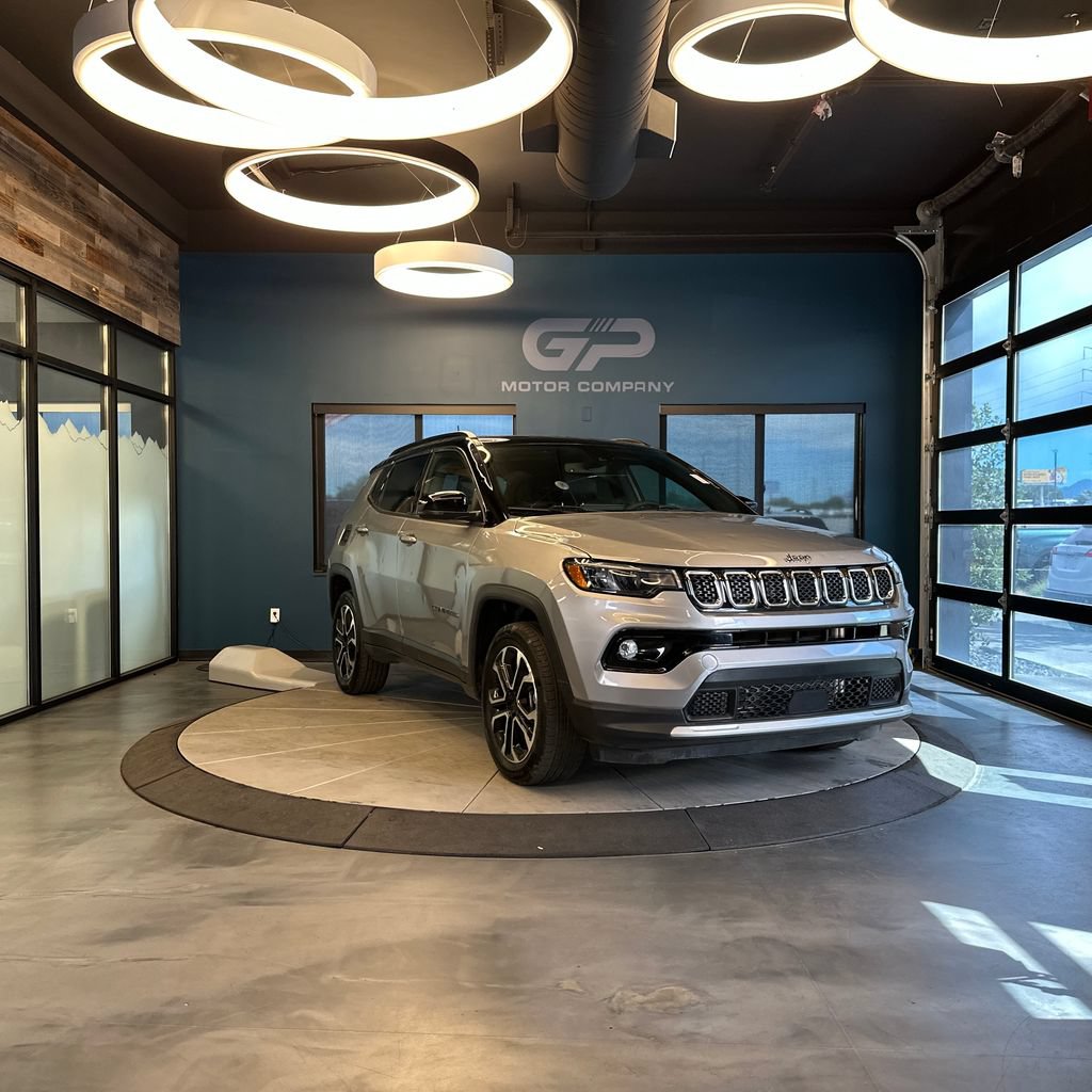 Used 2023 Jeep Compass Limited w/ Sun and Sound Group AWD/4WD image 1