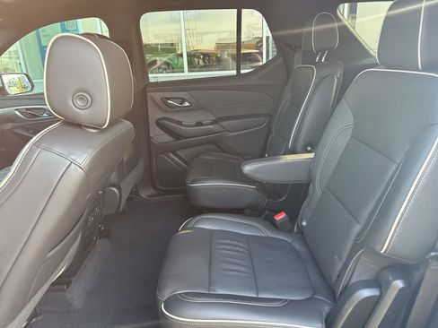 Used 2023 Chevrolet Traverse Premier AWD/4WD image 18