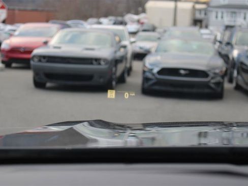 Used 2020 BMW 750i xDrive w/ Cold Weather Package image 23