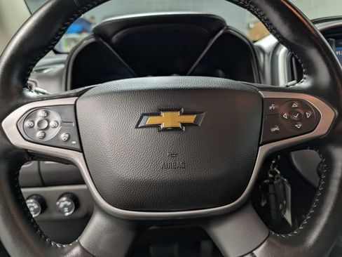 Used 2022 Chevrolet Colorado LT w/ LT Convenience Package AWD/4WD image 18