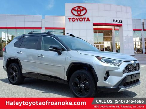 Used 2019 Toyota RAV4 XSE w/ Carpet Mat Package AWD/4WD image 1