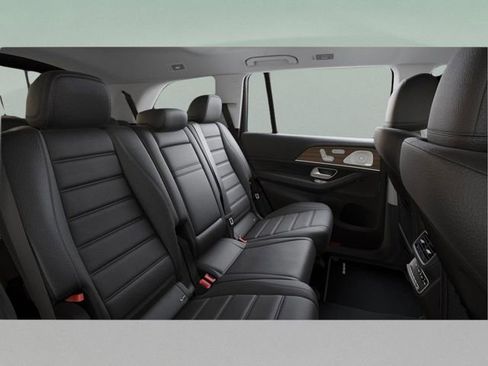 New 2026 Mercedes-Benz GLS 450 4MATIC image 41