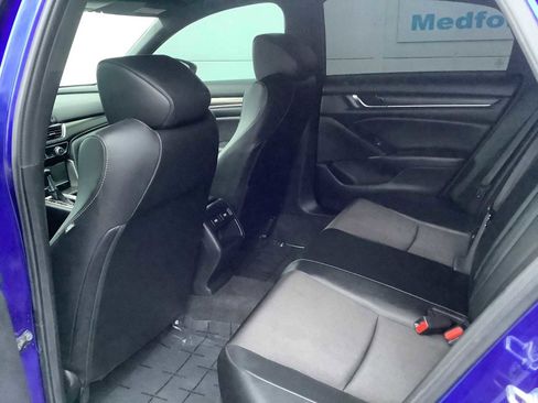 Used 2022 Honda Accord Sport image 12