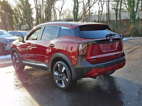 Certified 2025 Nissan Kicks SR image 5