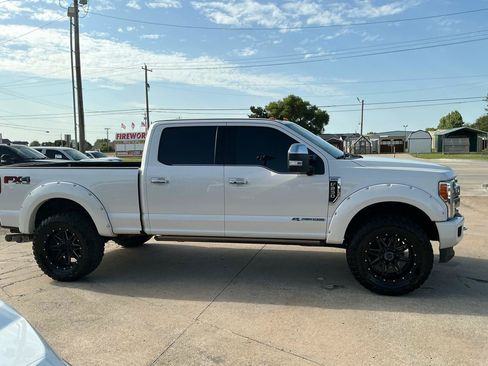Used 2019 Ford F250 Platinum w/ Platinum Ultimate Package AWD/4WD image 5