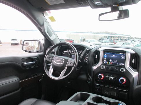 Used 2022 GMC Sierra 1500 SLT image 22