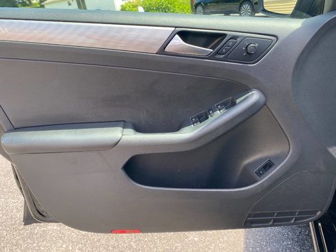 Used 2018 Volkswagen Jetta S FWD image 11
