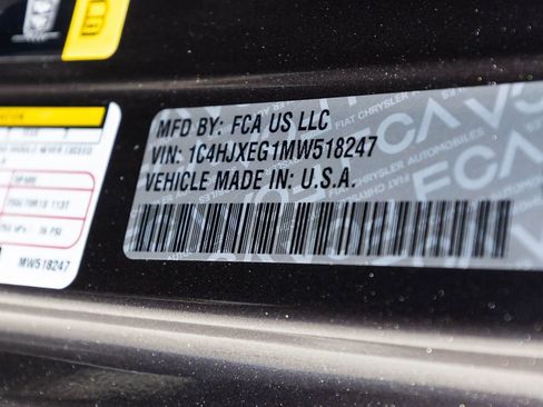 Used 2021 Jeep Wrangler Unlimited Sahara AWD/4WD image 11