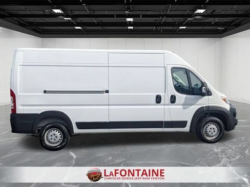 Used 2026 RAM ProMaster 2500 w/ Convenience Group FWD image 6