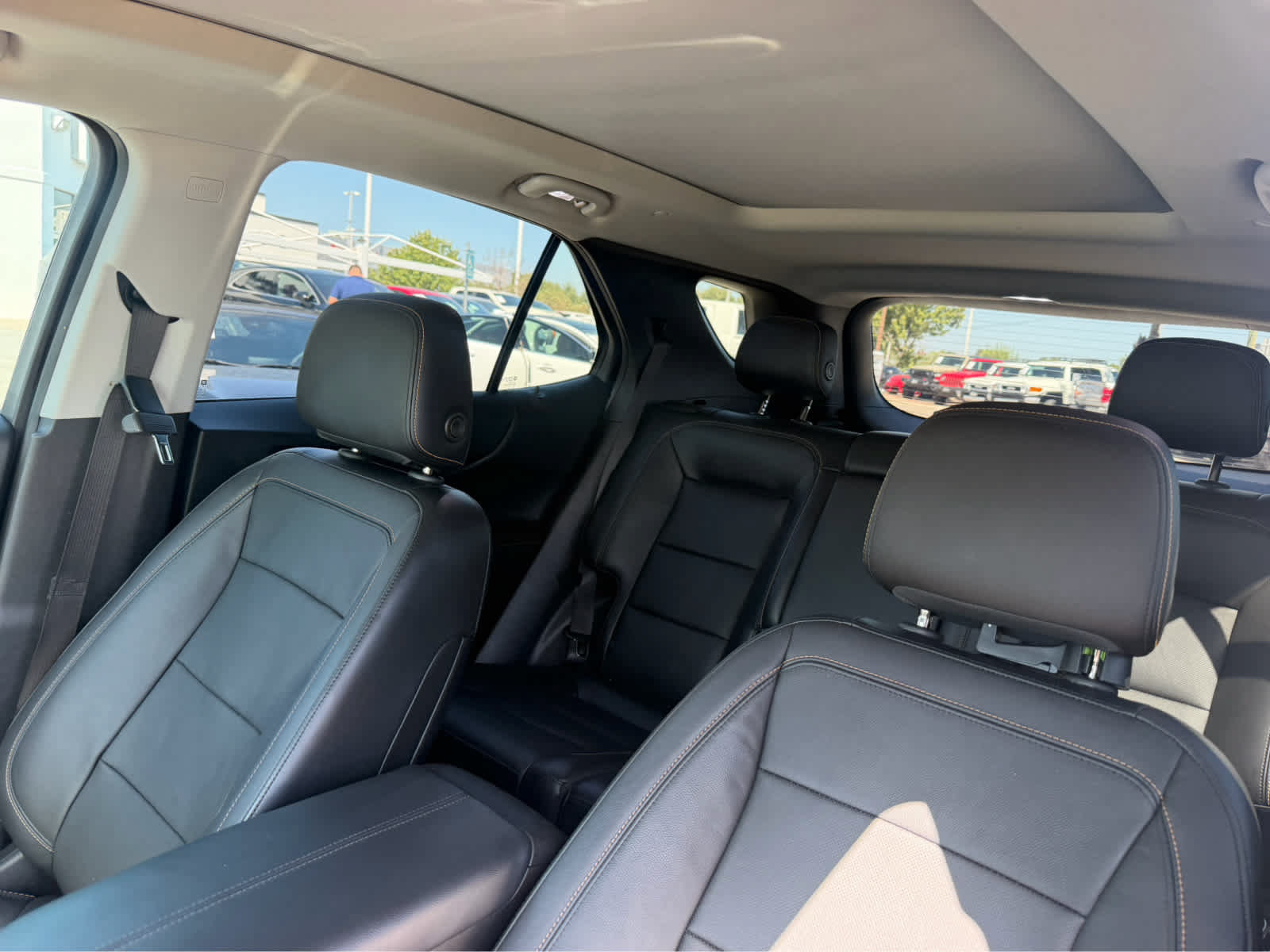 Used 2018 Chevrolet Equinox Premier FWD image 21