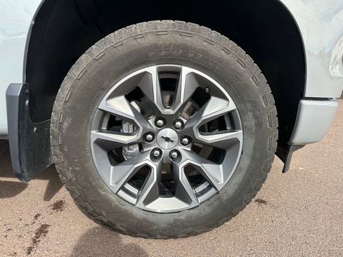 Used 2024 Chevrolet Silverado 1500 RST image 39