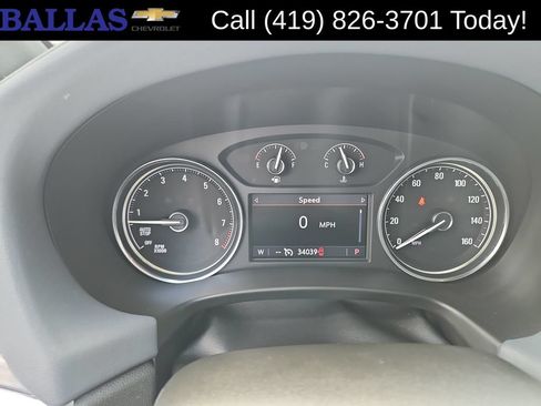 Used 2022 Buick Enclave Essence w/ Sport Touring Edition FWD image 11